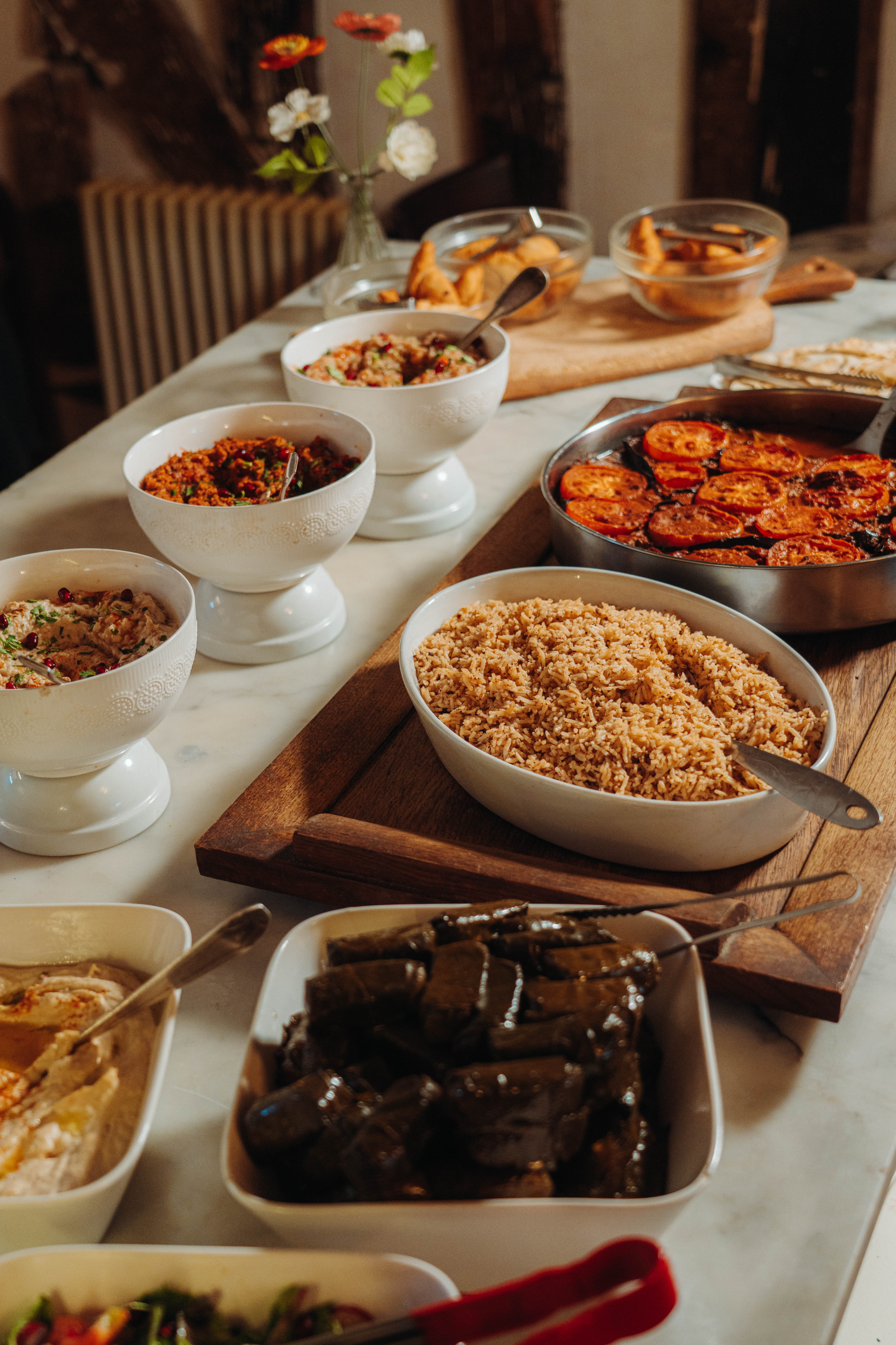 Vue d'ensemble du buffet de la formule midi chez Afendi